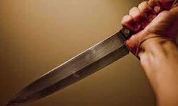 बस में चाकू घोंपकर हमला - पांच घायल