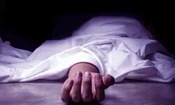 सोते समय फौजी की पत्नी और बच्चों पर जानलेवा हमला सोते समय फौजी की पत्नी और बच्चों पर जानलेवा हमला