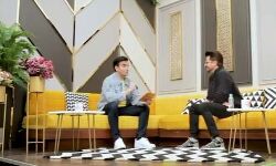 यूजर ने अनिल व सोनम कपूर को बताया बेशर्म - पैसों के लिये कर सकते हैं कुछ भी यूजर ने अनिल व सोनम कपूर को बताया बेशर्म - पैसों के लिये कर सकते हैं कुछ भी