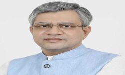 वैष्णव ने कश्मीर को रेल मार्ग से देश के साथ जोड़ने का किया वादा वैष्णव ने कश्मीर को रेल मार्ग से देश के साथ जोड़ने का किया वादा