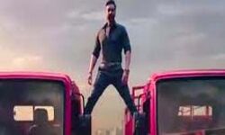 अजय देवगन ने रीक्रिएट किया फूल और कांटे वाला स्टंट अजय देवगन ने रीक्रिएट किया फूल और कांटे वाला स्टंट