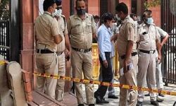 सुप्रीमकोर्ट के सामने आत्मदाह-2 पुलिस अफसरों पर कार्यवाही की गाज