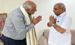 भाजपा में हुई रार-टला मंत्रीमंडल का शपथग्रहण-पुरानों पर घमासान भाजपा में हुई रार-टला मंत्रीमंडल का शपथग्रहण-पुरानों पर घमासान