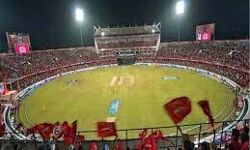 IPL में इस बार दर्शकों की सीमित संख्या में होगी वापसी IPL में इस बार दर्शकों की सीमित संख्या में होगी वापसी