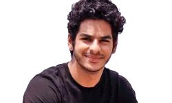 ईशान खट्टर ने पिप्पा की शूटिंग शुरू की ईशान खट्टर ने पिप्पा की शूटिंग शुरू की