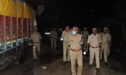 ट्रक में आराम कर रहे चालक परिचालक को मारी गोली-मचा हड़कंप ट्रक में आराम कर रहे चालक परिचालक को मारी गोली-मचा हड़कंप