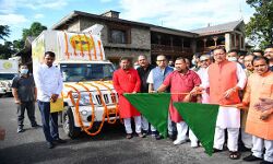 सहकारी बैंक के 10 मोबाइल ATM वैन को धामी ने दिखाई हरी झंडी सहकारी बैंक के 10 मोबाइल ATM वैन को धामी ने दिखाई हरी झंडी