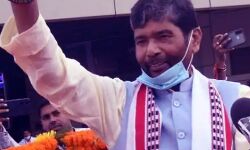 तारीफ करते हुए इस मंत्री ने प्रधानमंत्री को बताया भगवान का दूसरा रूप तारीफ करते हुए इस मंत्री ने प्रधानमंत्री को बताया भगवान का दूसरा रूप