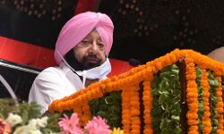 सिद्धू की फिरकी पर कैप्टन हुए आउट - छिन गयी पंजाब की कप्तानी