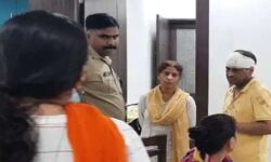 डॉक्टर के घर डाका-20 लाख की नगदी और लूटे जेवरात डॉक्टर के घर डाका-20 लाख की नगदी और लूटे जेवरात