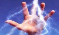 करंट लगने से महिला और उसके दो बेटो की मृत्यु करंट लगने से महिला और उसके दो बेटो की मृत्यु