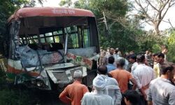 रोडवेज व DCM की भिड़ंत-DCM चालक की मौत-कई यात्री घायल रोडवेज व DCM की भिड़ंत-DCM चालक की मौत-कई यात्री घायल