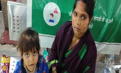 हुआ चमत्कार-ऊपर से गुजर गई रेल-जिंदा बच गए मां बेटे