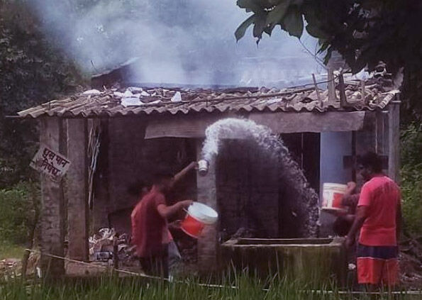 पटाखा फैक्ट्री में विस्फोट-दहल गया इलाका-उड़ गई कमरे की छत