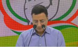 देश के भविष्य को नशे में धकेल रही है मोदी सरकार : कांग्रेस देश के भविष्य को नशे में धकेल रही है मोदी सरकार : कांग्रेस