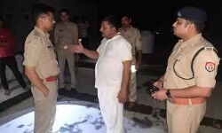 घर में ताकझांक और छेड़छाड़-दो पक्षों में खूनी संघर्ष-एक मरा घर में ताकझांक और छेड़छाड़-दो पक्षों में खूनी संघर्ष-एक मरा