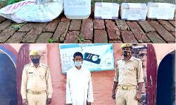 पुलिस के हत्थे चढ़ा दाऊद- बरामद की बम बनाने की सामग्री