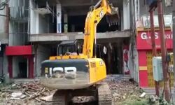 माफिया के मॉल पर महाबली की दहाड़ जारी-10 करोड़ है मॉल की कीमत माफिया के मॉल पर महाबली की दहाड़ जारी-10 करोड़ है मॉल की कीमत