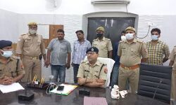 पुलिस मुठभेड़ में एक लुटेरा घायल-गैंग के सरगना समेत दो बदमाश दबोचे पुलिस मुठभेड़ में एक लुटेरा घायल-गैंग के सरगना समेत दो बदमाश दबोचे