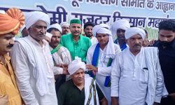 धमाका बताई जा रही पंचायत निकली फुस्स पटाखा-नहीं जुटी किसानों की भीड़ धमाका बताई जा रही पंचायत निकली फुस्स पटाखा-नहीं जुटी किसानों की भीड़