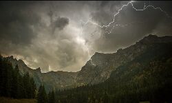 आसमानी बिजली -ले उड़ी चरवाहे की जिंदगी