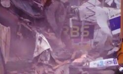 अवैध रूप से खड़ा किया गया बार जमींदोज-जहरीली शराब से हुई थी 3 मौत अवैध रूप से खड़ा किया गया बार जमींदोज-जहरीली शराब से हुई थी 3 मौत