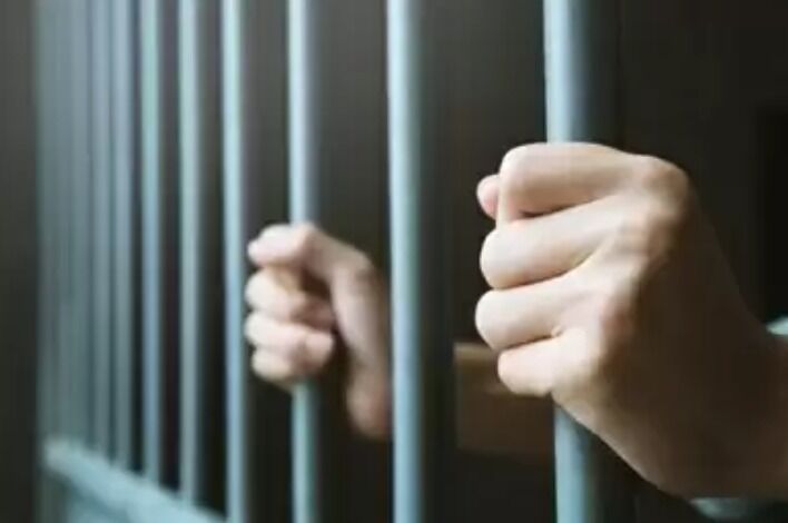 दिल्ली की मंडोली जेल में हंगामा-कैदियों ने किया खुद को घायल