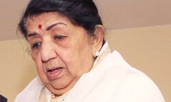 92 वर्ष की हुयी लता मंगेश्कर 92 वर्ष की हुयी लता मंगेश्कर