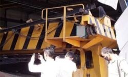 स्टील प्लांट में टूटकर गिरी क्रेन-एक मजदूर की मौत, तीन घायल स्टील प्लांट में टूटकर गिरी क्रेन-एक मजदूर की मौत, तीन घायल