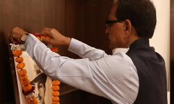 शिवराज ने अमर शहीद भगत सिंह की जयंती पर किया नमन शिवराज ने अमर शहीद भगत सिंह की जयंती पर किया नमन