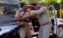 ड्यूटी पर भिड़े सिपाही-चले लात व घूंसे- तानी राइफल-अब होगी जांच ड्यूटी पर भिड़े सिपाही-चले लात व घूंसे- तानी राइफल-अब होगी जांच