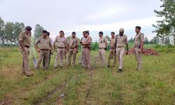 पुलिस मुठभेड़ में दो लुटेरे घायल-बुजुर्ग से की थी लूट पुलिस मुठभेड़ में दो लुटेरे घायल-बुजुर्ग से की थी लूट