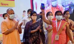 इन लोगों के खाते में हर महीने दो सौ रुपए जमा करेगी योगी सरकार इन लोगों के खाते में हर महीने दो सौ रुपए जमा करेगी योगी सरकार