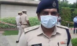 अब हाईकोर्ट में चली गोली-सिपाही ने खुद को मारी गोली अब हाईकोर्ट में चली गोली-सिपाही ने खुद को मारी गोली