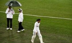 भारत की शानदार शुरुआत पर बारिश की पड़ी मार भारत की शानदार शुरुआत पर बारिश की पड़ी मार