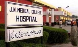 एसएसपी ऑफिस पर युवक ने खाया जहर, बिगड़ गई हालत एसएसपी ऑफिस पर युवक ने खाया जहर, बिगड़ गई हालत