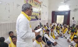 बोले राजभर-सत्ता में आए तो देंगे मुफ्त बिजली, शिक्षा एवं स्वास्थ्य सेवाएं बोले राजभर-सत्ता में आए तो देंगे मुफ्त बिजली, शिक्षा एवं स्वास्थ्य सेवाएं