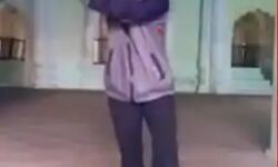 बड़े इमामबाड़े में युवती ने डांस कर किया धमाल-मच गया चारों तरफ बवाल बड़े इमामबाड़े में युवती ने डांस कर किया धमाल-मच गया चारों तरफ बवाल