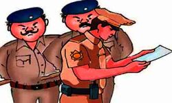पुलिस उत्पीड़न से परेशान- मंत्री के आवास के बाहर अनशन पर बैठा परिवार पुलिस उत्पीड़न से परेशान- मंत्री के आवास के बाहर अनशन पर बैठा परिवार
