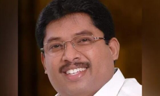 जन्मदिन पर ही EX MLA की मौत पिता की तस्वीर पर कर रहे थे माल्यार्पण