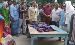 बेलगाम बस ने सड़क पर खेल रहे मासूम को रौंदा, सड़क पर लगाया जाम