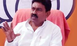 मेरा बेटा घटना में शामिल नहीं किसानों ने ही किया हमला- अजय मिश्रा