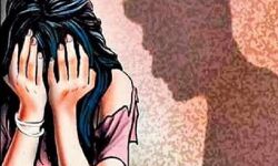 बुडढे नू चढी जवानी- श्मशान में जा रहे पैर- किशोरी से रेप की कोशिश बुडढे नू चढी जवानी- श्मशान में जा रहे पैर- किशोरी से रेप की कोशिश