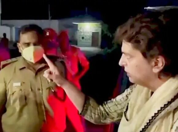 30 घंटे की हिरासत के बाद प्रियंका गिरफ्तार-अब होंगी कोर्ट में पेश