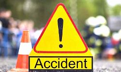 सड़क दुर्घटना में बाइक सवार युवती की मृत्यु- दो घायल