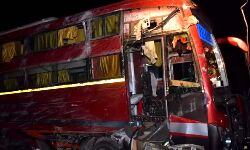 एक्सप्रेस-वे पर पलटी बस- 20 घायल- मेडिकल कॉलेज में एडमिट एक्सप्रेस-वे पर पलटी बस- 20 घायल- मेडिकल कॉलेज में एडमिट