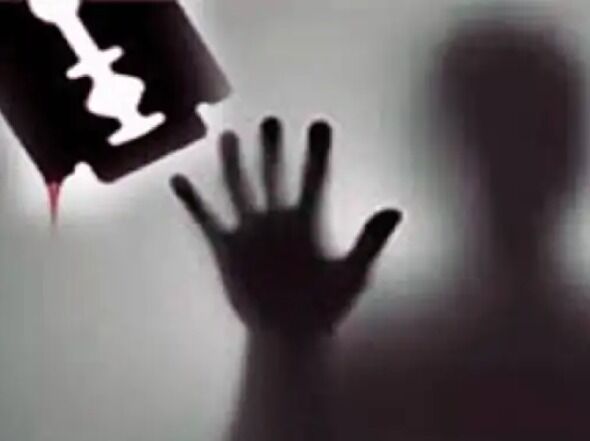 सिरफिरे आशिक का छात्रा पर हमला-ब्लेड से किए ताबड़तोड़ प्रहार