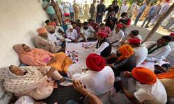 किसानो को न्याय दिलाने के लिये सपा कटिबद्ध: अखिलेश किसानो को न्याय दिलाने के लिये सपा कटिबद्ध: अखिलेश