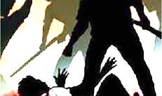 जिला पंचायत सदस्या के पति पर बदमाशों ने किया जानलेवा हमला जिला पंचायत सदस्या के पति पर बदमाशों ने किया जानलेवा हमला