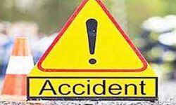 मकान पर ट्राला पलटने से हुई भाई-बहन सहित चार की मौत